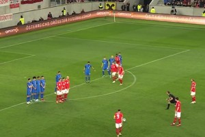 圓月彎刀！薩比策在國(guó)家隊(duì)打入的精彩任意球