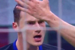 國米：防守的最高境界！這球鏟的太優(yōu)雅了！