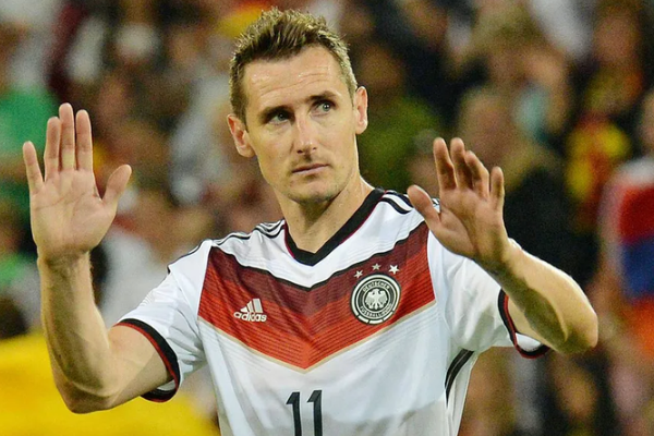 德國(guó)足球歷史盤(pán)帶突破最好的球員是誰(shuí)?