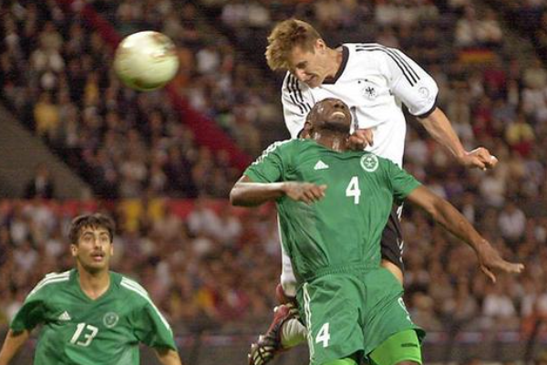 足壇頭球能力最強的是誰？