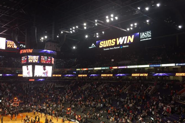 太陽隊的主場是哪個體育場？