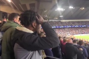 speed在曼城球迷區(qū)假裝悲傷，賽后與呂迪格見面